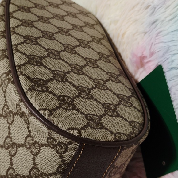 SALE! Authentic Gucci GG Supreme Drawstring Vintage Shoulder Bag - Picture 9 of 16